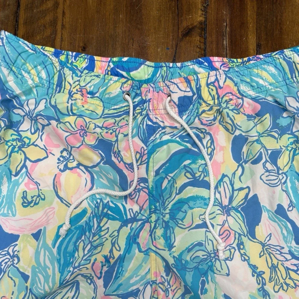 Lily Pulitzer Mens Stuff Swim Capri Trunks Shorts XL Tropical Floral Colorful